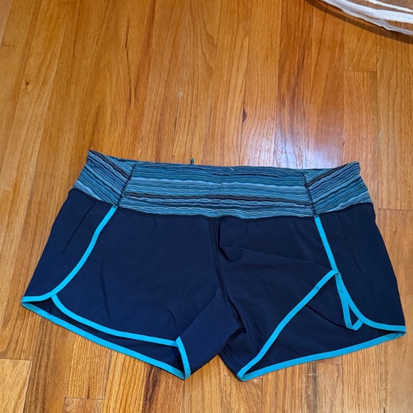 Lululemon Athletica Navy and Teal Athletic Shorts - Picture 1 of 3